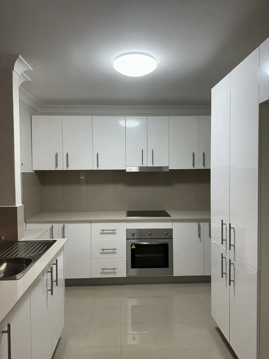 Stylish Two-Bedroom Ultimo Living with Parking