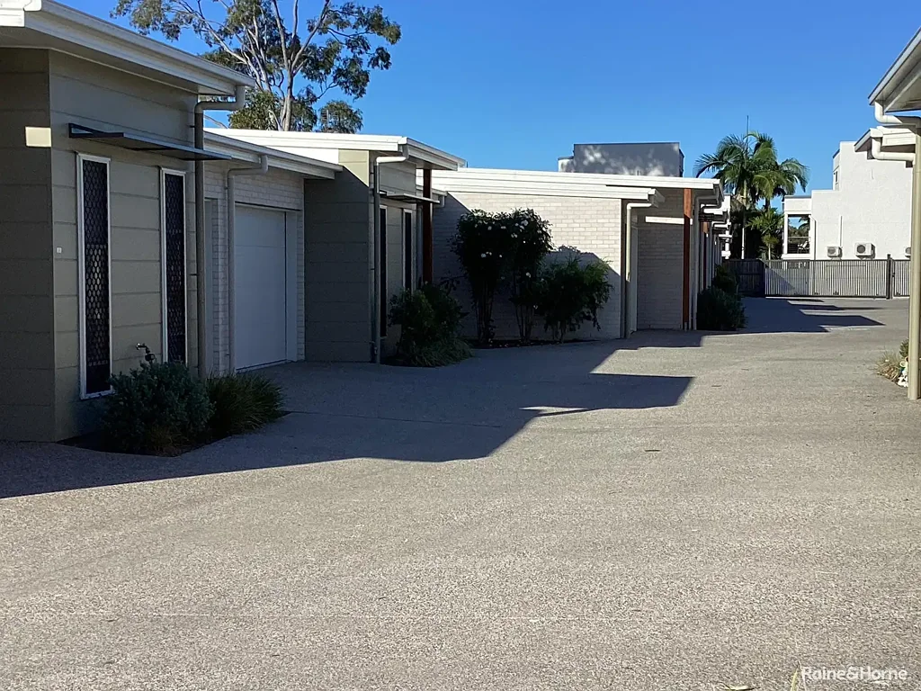 Immaculate Inside and Out, Walk to the Beach