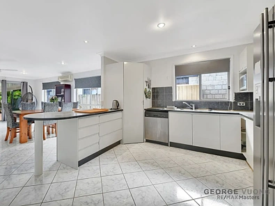 4 Wren Close, Forest Lake, QLD 4078, 4 slaapkamers, 2 badkamers, House