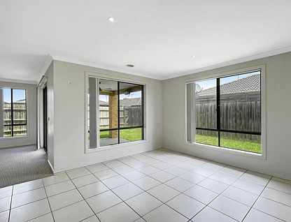 21 Currawong Crescent, Pakenham, South East Melbourne, 4 Schlafzimmer, 2 Badezimmer, House