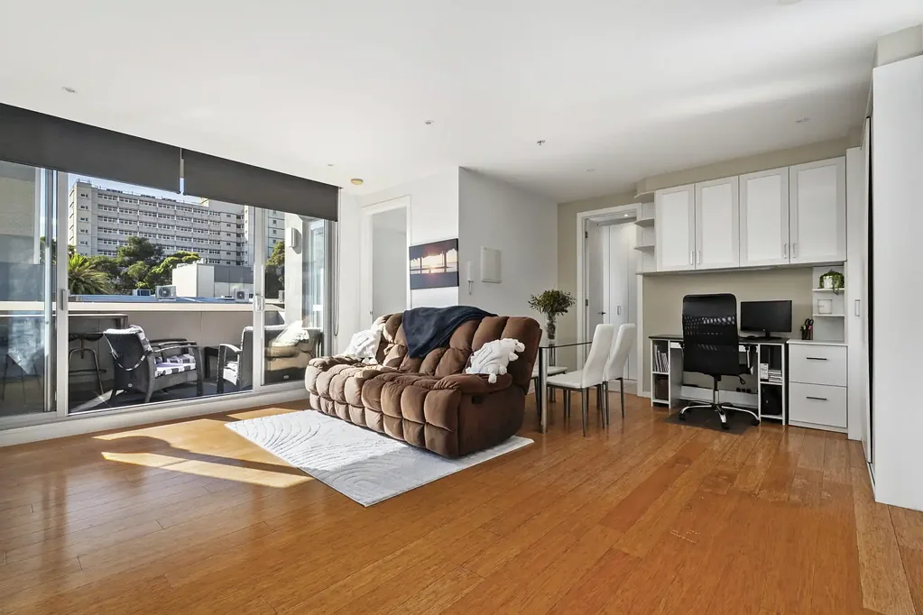 Prahran 1 Bedroom North Facing Prahran Living in a Connected Lifestyle Pocket