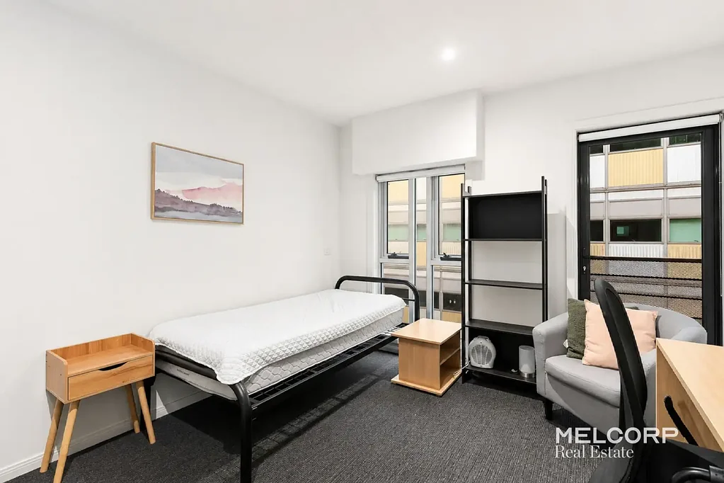 AFFORDABLE STUDENT ACCOMMODATION IN THE HEART OF MELBOURNE - FURNISHED