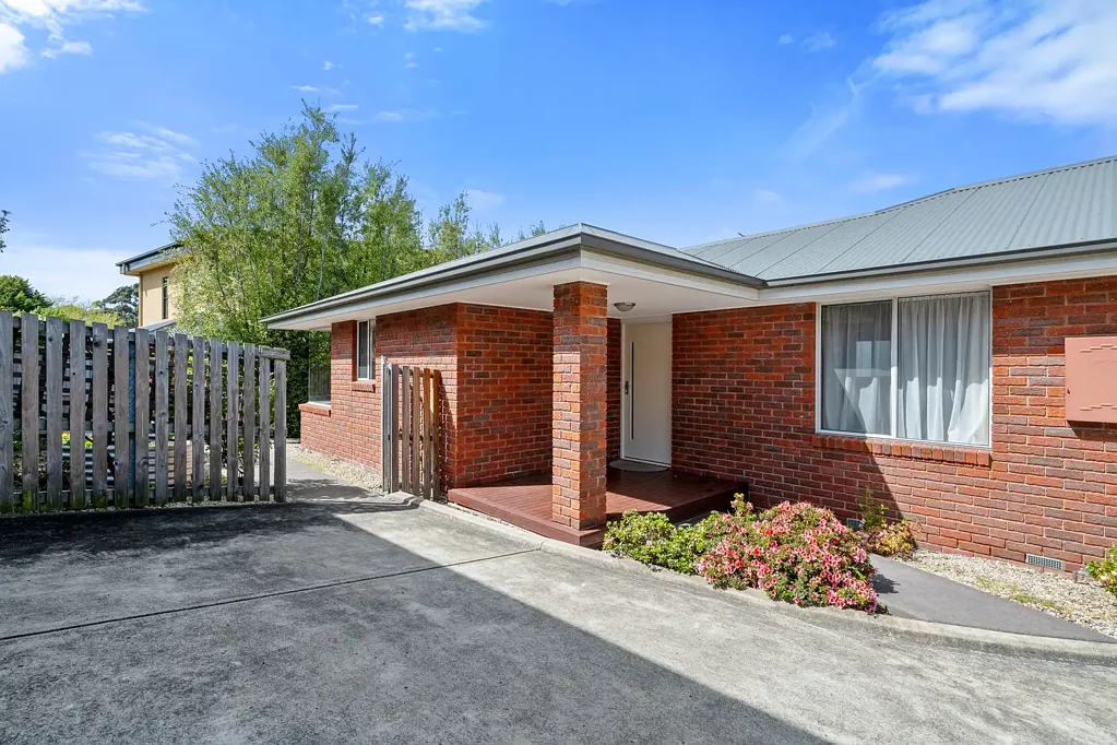 2/18 Iris Court, Kingston, TAS 7050