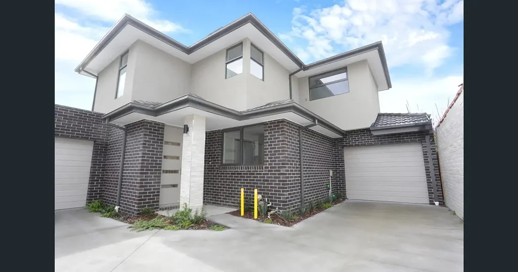 Fully Furnished 5-Bedroom Family Home in Prime Clayton Location