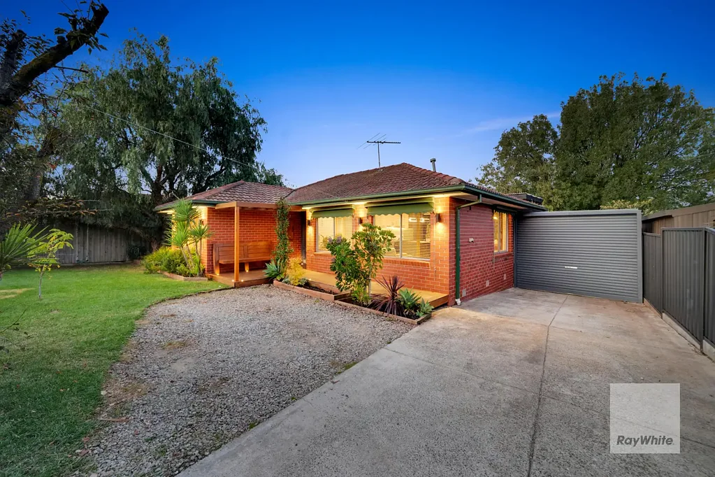 5 Bunbury Court, Gladstone Park, VIC 3043