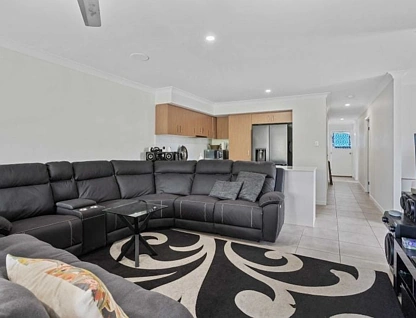 7 Sheridan Drive, Flagstone, QLD 4280, 3 slaapkamers, 2 badkamers, House