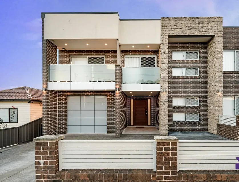 4 Cameron Avenue, Bass Hill, NSW 2197, 4 Bedrooms, 3 Bathrooms, Apartment