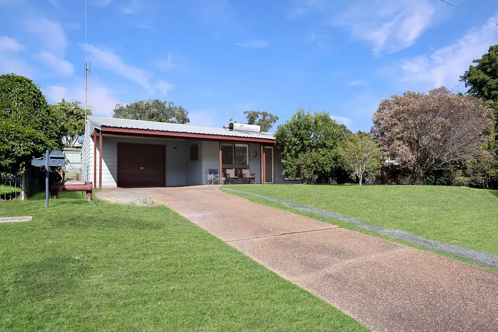 Hawks Nest 3कमरा Coastal Comfort Close to Hawks Nest Golf Course
43 Albatross Avenue, Hawks Nest