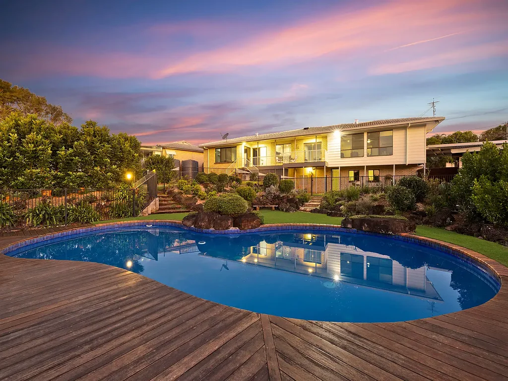 Buderim 4ਬੈੱਡਰੂਮ Prestigious Buderim Living - Expansive Family Retreat with Views