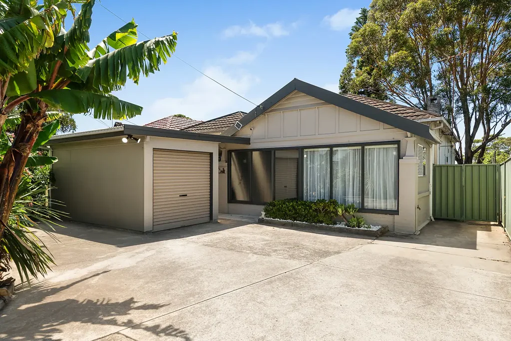 76 Canarys Road, Roselands, NSW 2196