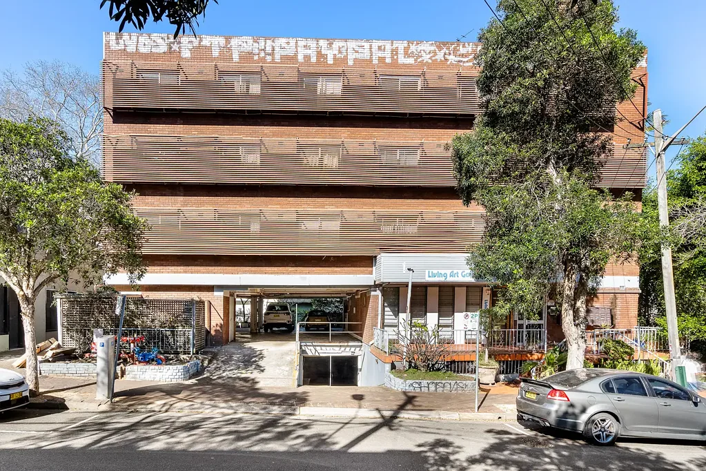 Chippendale 1Kwarto Perfect City Fringe Pad with Secure underground parking