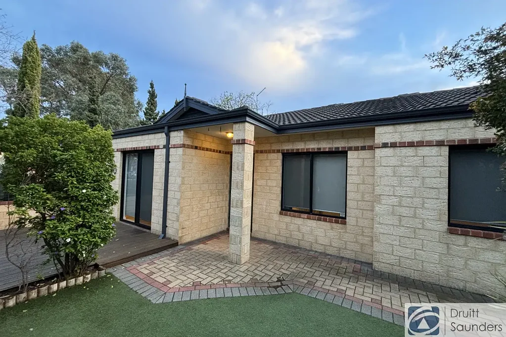 LIGHT & BRIGHT SPACIOUS FRONT VILLA |
HOME OPEN SATURDAY 25 JULY AT 9.45AM SHARP!