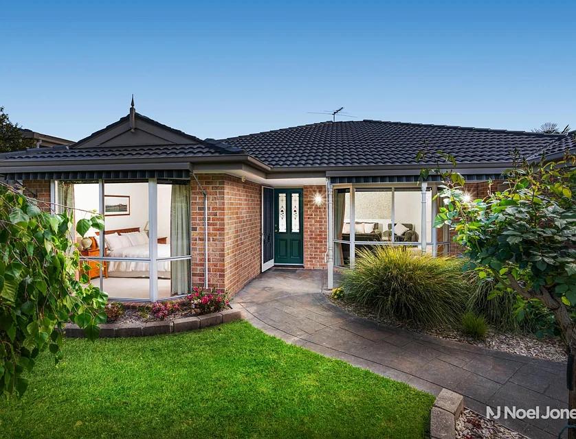 7 Whiting Court, Wantirna South, East Melbourne, 3 ห้องนอน, 2 ห้องน้ำ, House