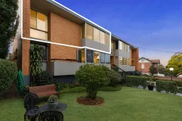 3/102 Windermere Road, Hamilton