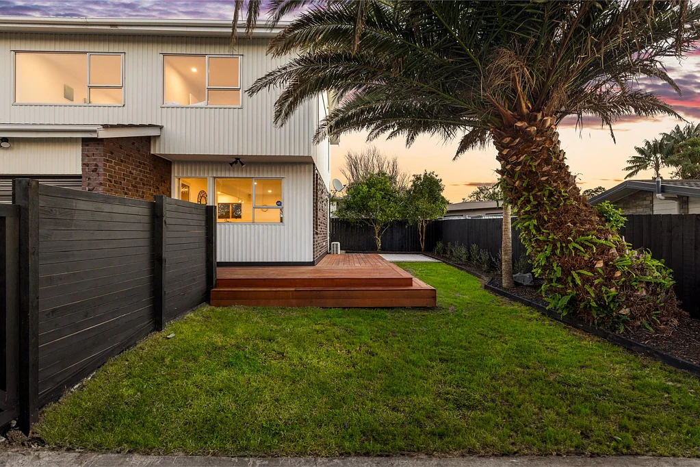 4/90 Lynwood Road, New Lynn, Waitakere City, Auckland