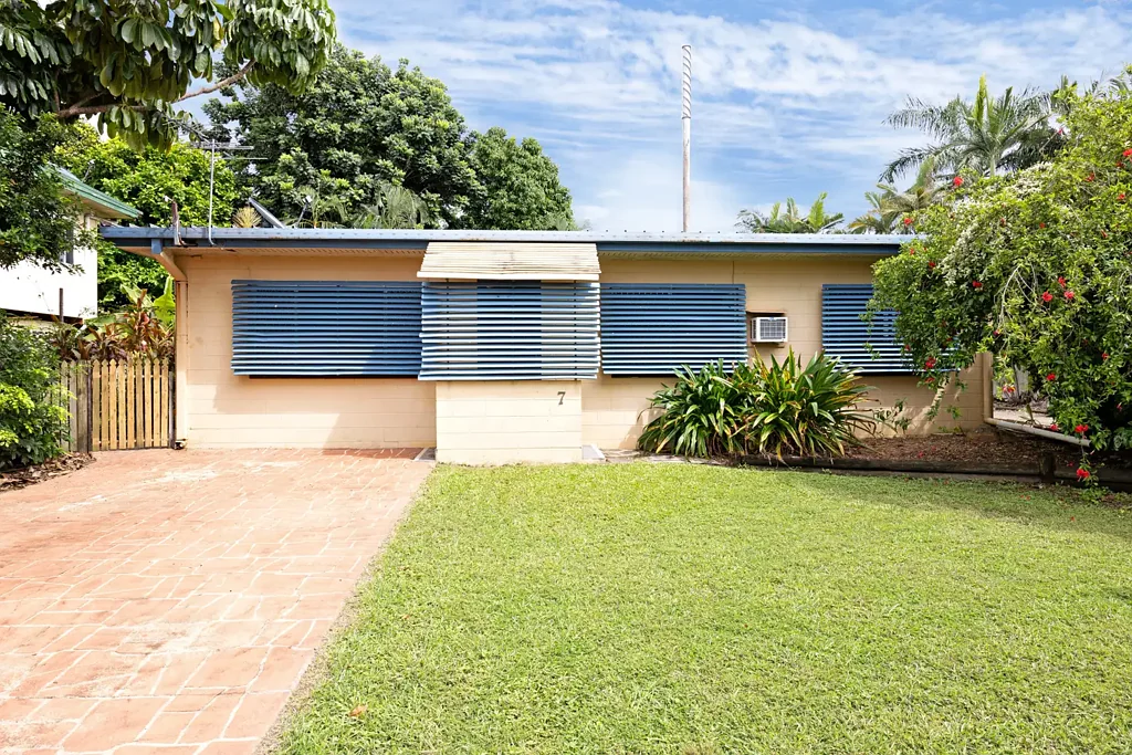 7 Barellan Street, Cranbrook, QLD 4814