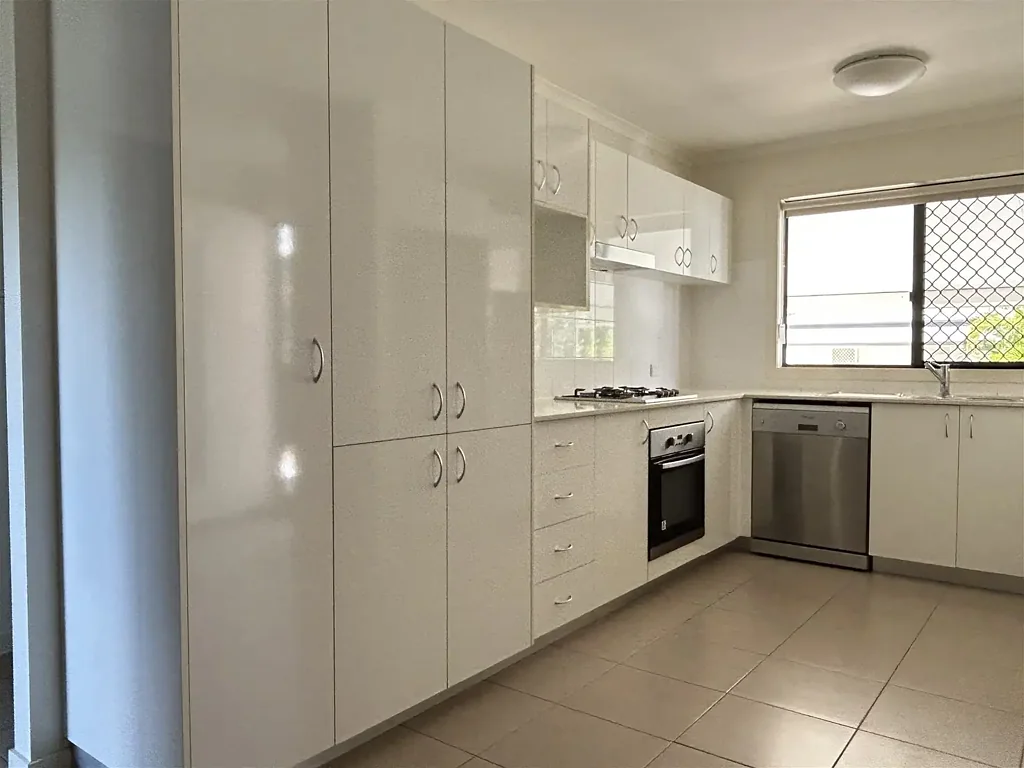 11/3 McKenzie St, Middlemount, QLD 4746