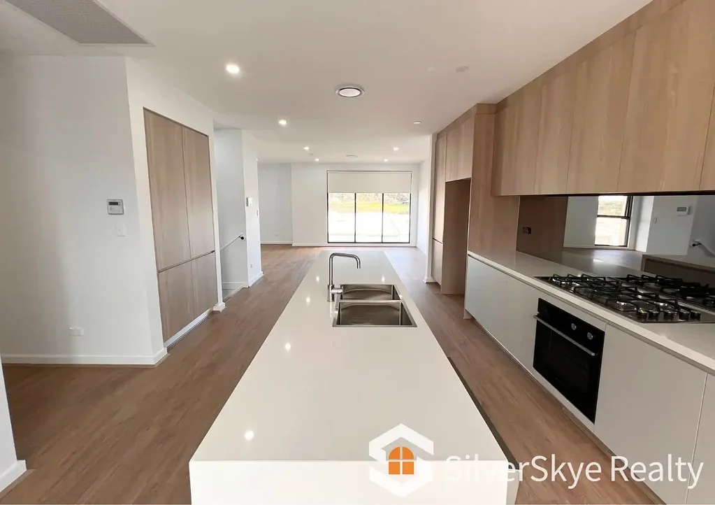 Modern Family Home in Prime Box Hill Location!