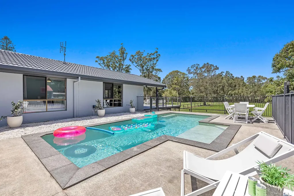 Tallebudgera 4部屋 ENTERTAINERS DELIGHT WITH ROOM TO PARTY WITH THE WHOLE FAMILY AND LIVE THE DREAM