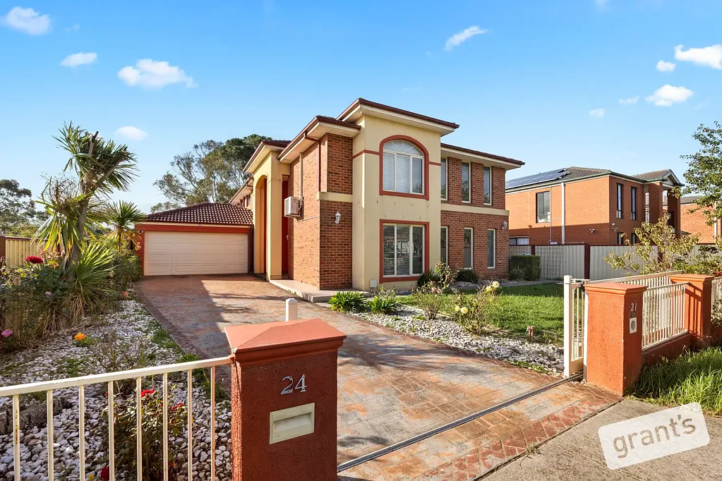 MASSIVE FAMILY HOME IN NARRE WARREN SOUTH