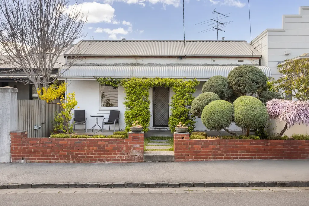 Prahran 3房 内城样板住宅 3卧家庭屋 优秀停车位 邻近Hawksburn村 咖啡馆区火车站旁 Hawksburn Dress Circle
