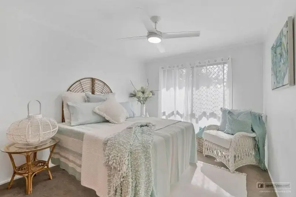 Coastal 2 Bedroom Unit - walk to beach