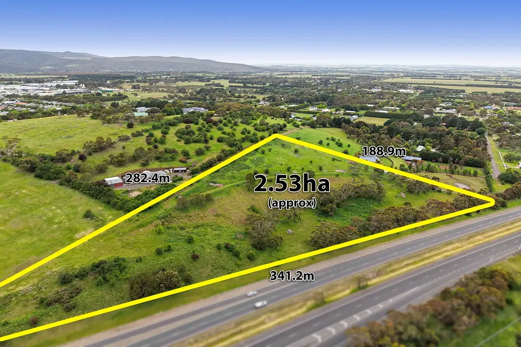 New Gisborne (Magnet Lane, New Gisborne) A Rare Opportunity in the Heart of New Gisborne