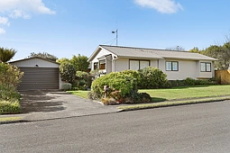 2 Emma Place, Pukete
