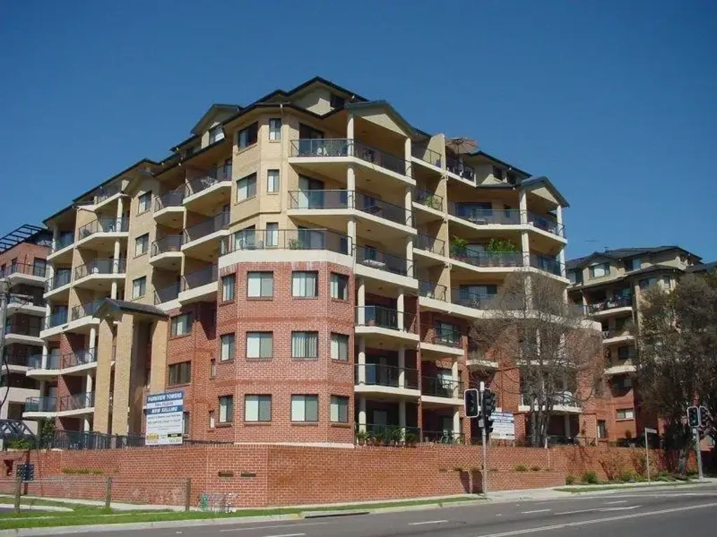 “SPACIOUS 2 BEDROOM, 2 BATHROOM APARTMENT, WALK TO RAIL!”
