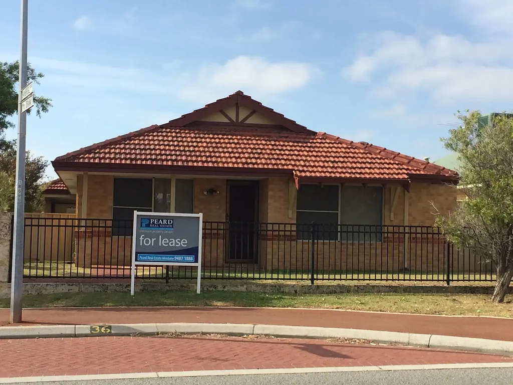 Convenient 3x1 Near Currambine Central!
