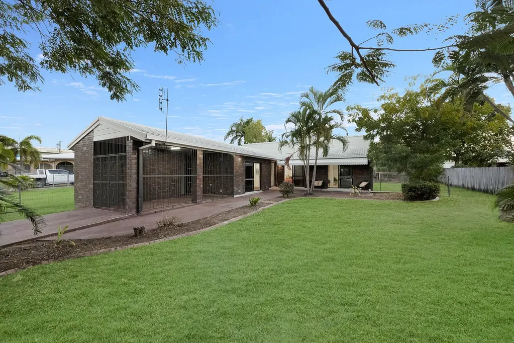 7 Winston Crescent, Kirwan, QLD 4817