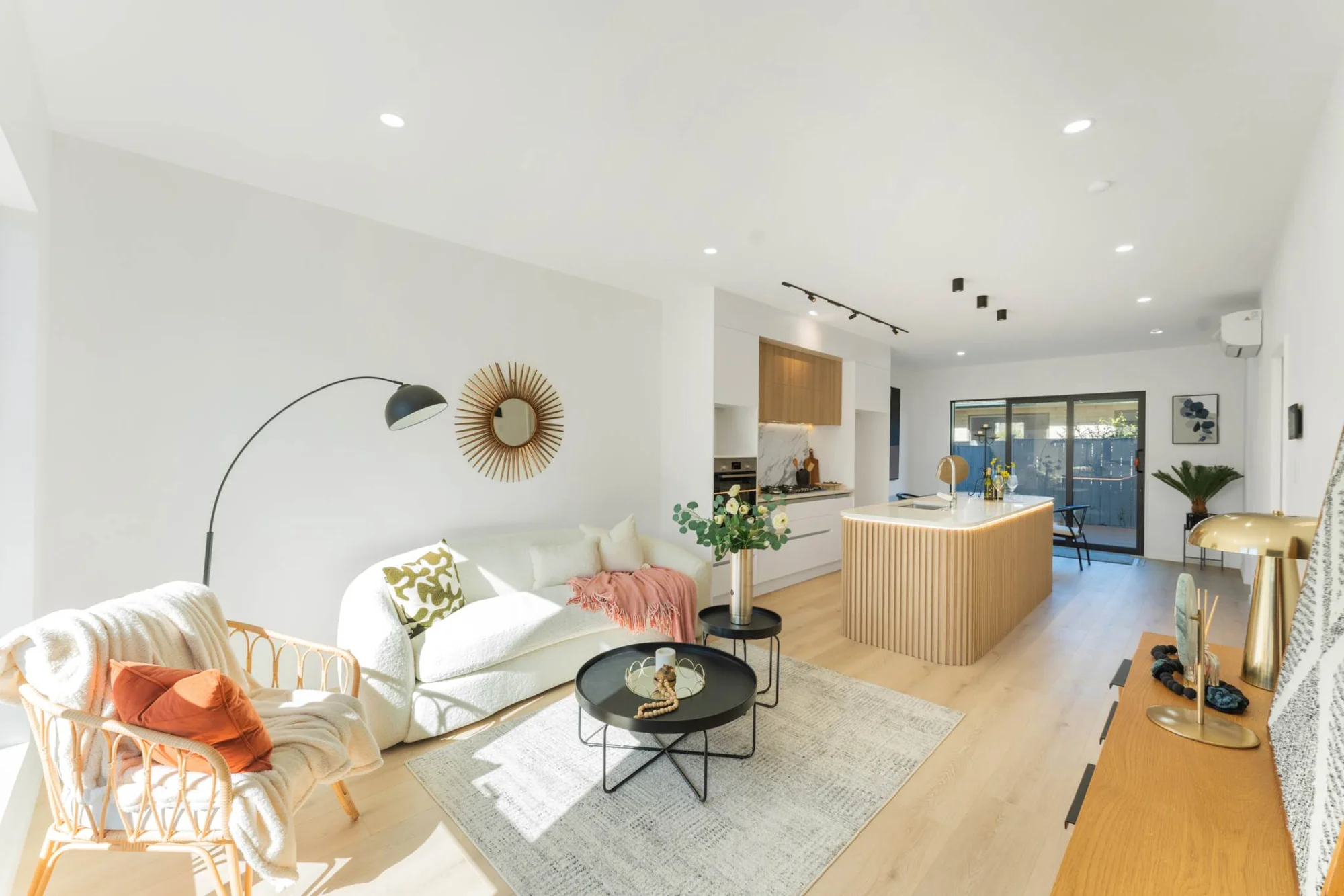 Half Moon Bay 3 Bedroom Brand-New 3 Bed +2 Lounge Standalone Freehold Home