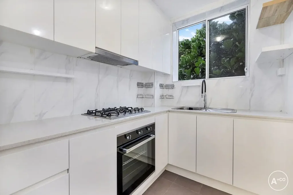 Modern & Spacious Three-Bedroom Apartment in Boutique Block with Convenient Lifestyle Location