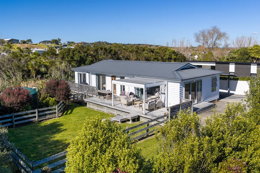 Mangawhai Heads 3 Bedroom Serious seller - your opportunity