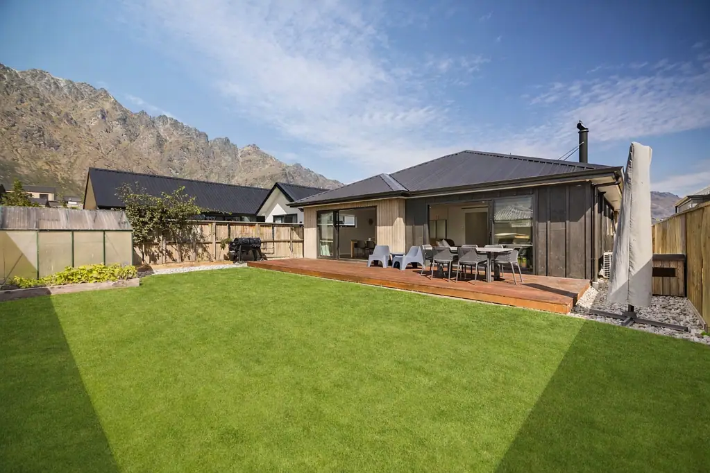 22 Crop Street, Hanley's Farm, Jacks Point, Queenstown-Lakes, Otago