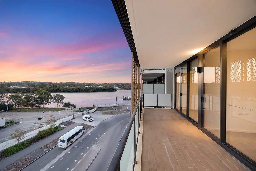 Wentworth Point 2房 黄金地段的时尚便捷生活 Stylish & Convenient Living in a Prime Location