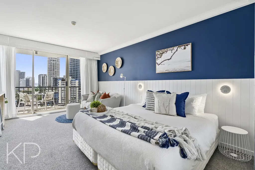 Surfers Paradise 1房  Stylish Beachside Investment with Skyline & Ocean Views