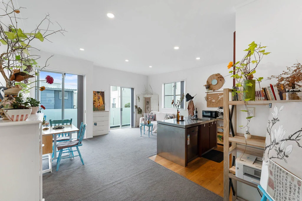 Mount Eden 2 Bedroom 2 Bed, 2 Bath + Double Garage  AGS Zone
