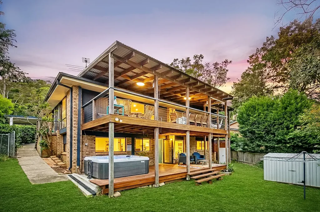 19 Bowral Close, Hornsby Heights, NSW 2077