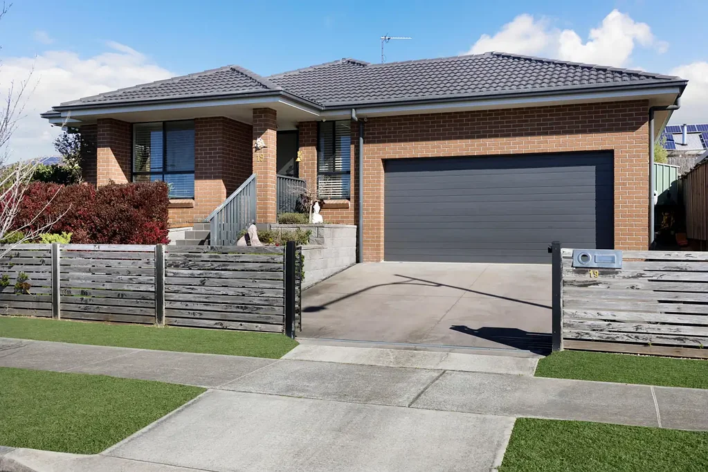 19 Langley Avenue, Renwick, NSW 2575
