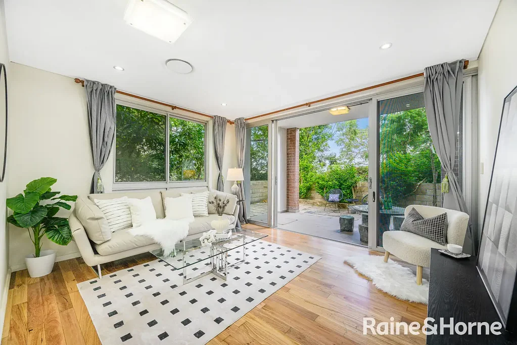 Killara 3Phòng ngủ Prime corner position three bedders apartment featuring level access to a wraparound entertainers garden