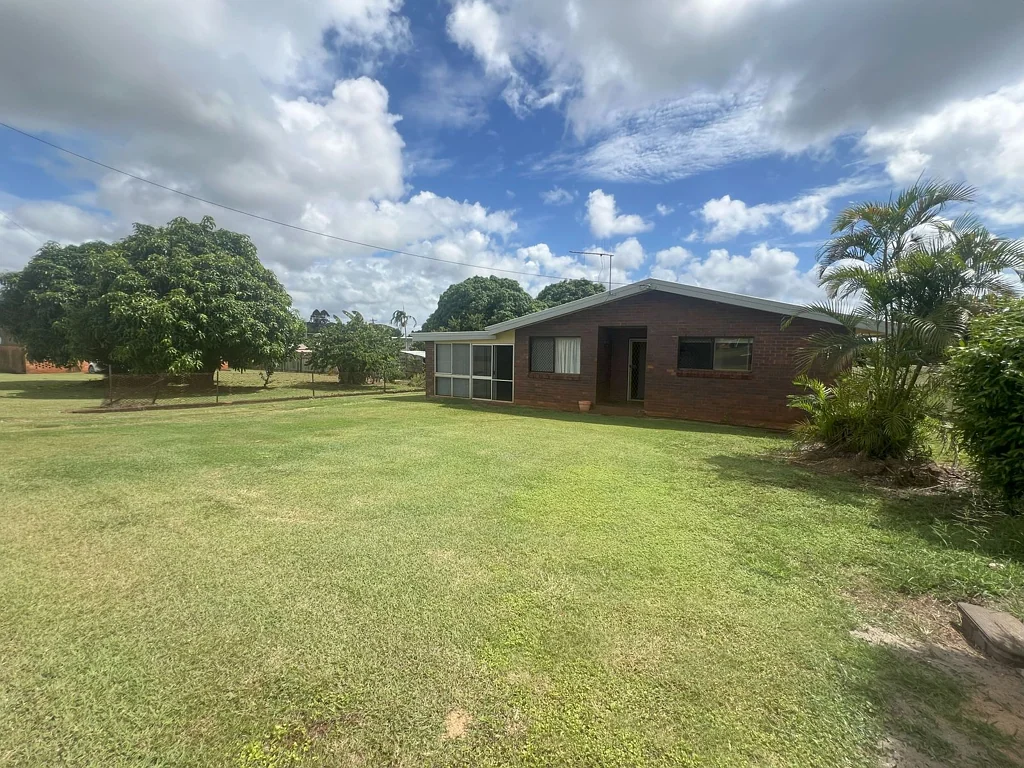 9 Hinkler Street, Childers, QLD 4660