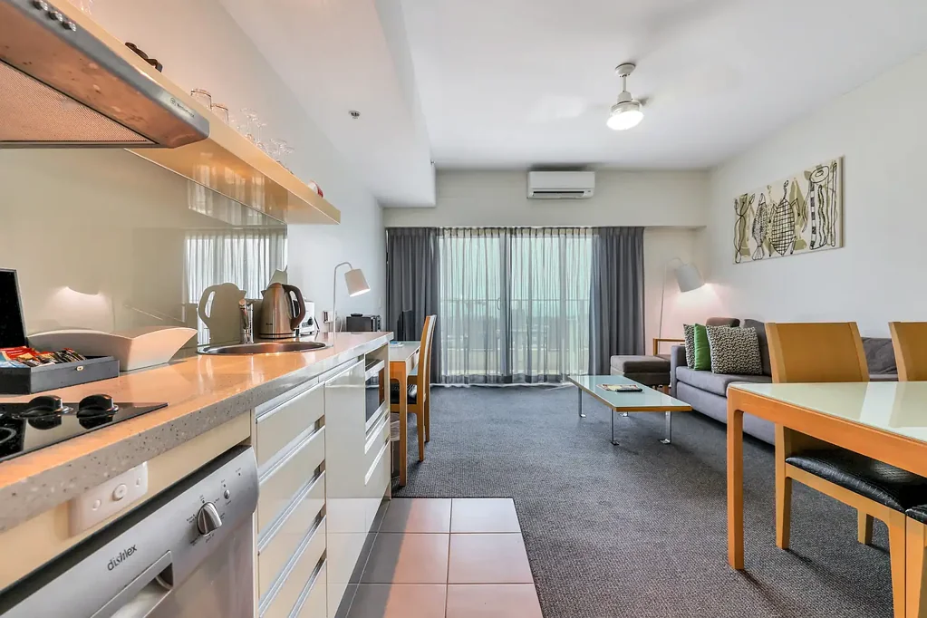 Darwin City 1 Slaapkamer Invest or Indulge: A 17th-Floor Lifestyle Upgrade