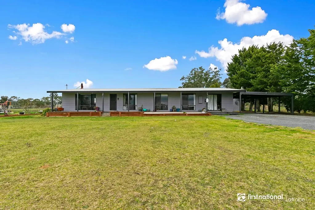 Rosedale 4ਬੈੱਡਰੂਮ An Exciting 15 Acre Lifestyle Opportunity!