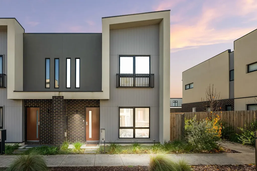 Cranbourne West 4कमरा Contemporary Comfort, Flexible Family Design & Walk-to-School Convenience