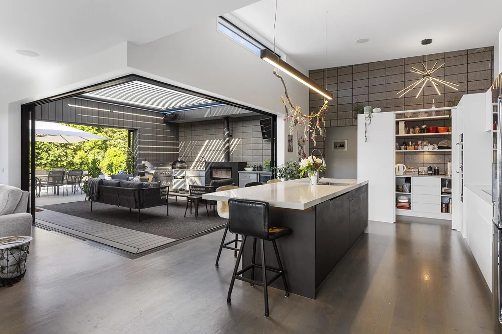 Whangapoua 3房  EXCEPTIONAL BUILDERS OWN WHANGAPOUA PROPERTY
