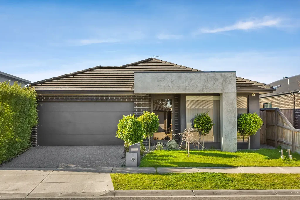 18 Saffron Street, Greenvale, VIC 3059