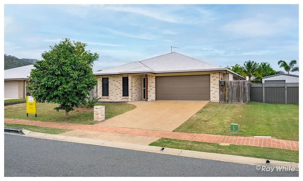 Norman Gardens 4Zimmer Family-Friendly Brick Home in Prime Norman Gardens Location