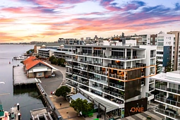 404/5 Honeysuckle Drive, Newcastle