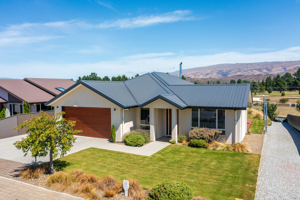 15 Houlahan Street, Clyde, Otago, 3 Bedrooms, 0 Bathrooms, House